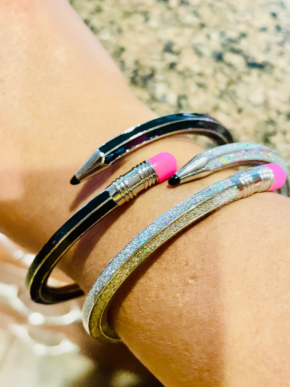 Pencil Bangle Bracelet Black Color Adjustable - Picture 4 of 4